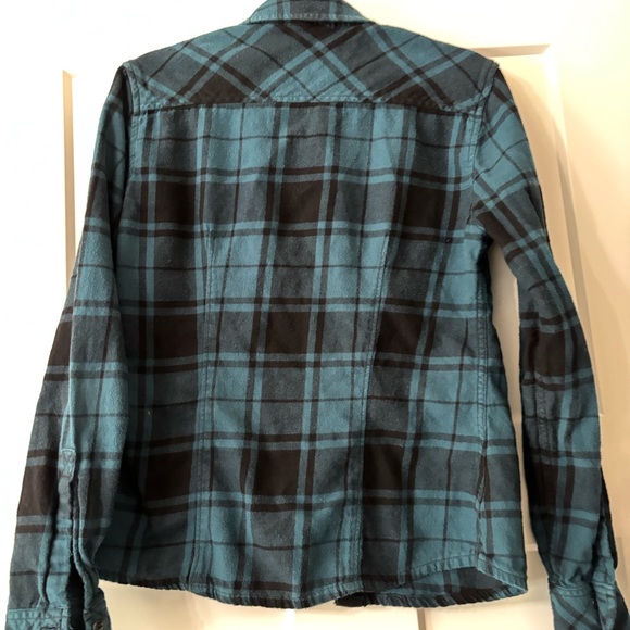 TNA Aritzia Classic Fit Flannel Size Small - Picture 4 of 8